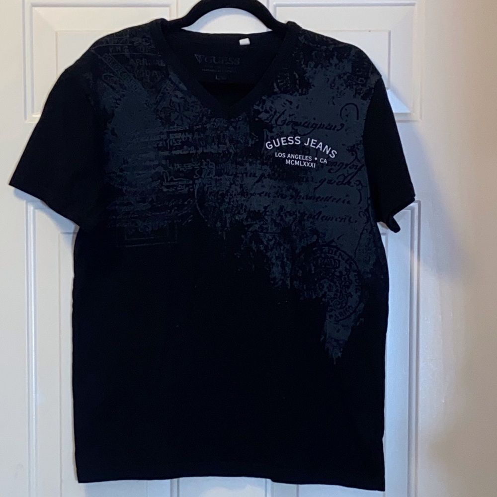 Guess Men's Black Gray Graphic V-Neck Tee